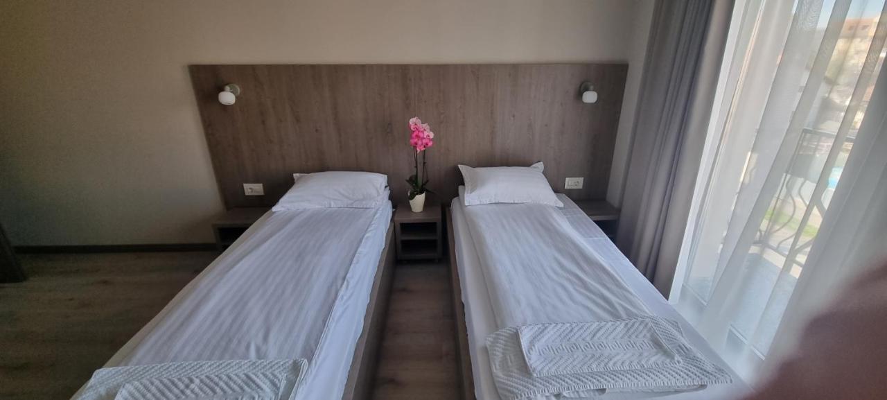 Pensiunea Normandia Тимишоара Экстерьер фото